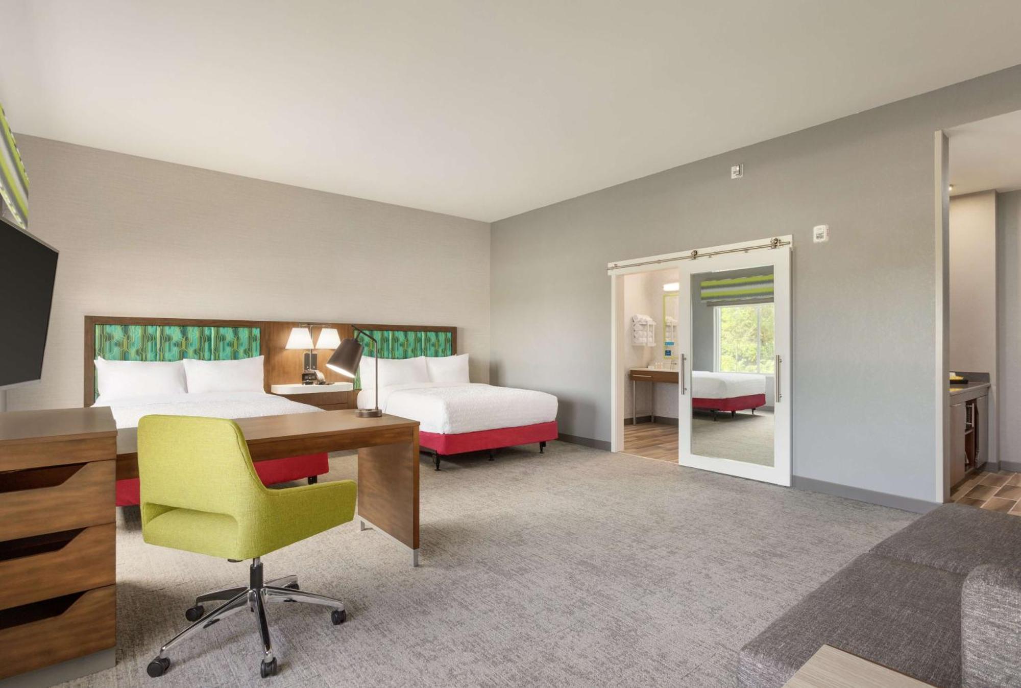 Hampton & Miami, Kendall, Executive Airport Hotel 3*